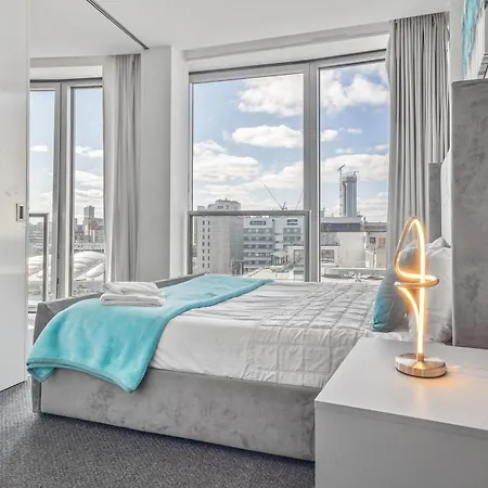 Centre, One Bedroom Apartment! *